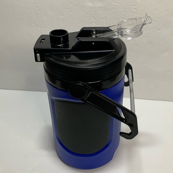 Igloo Latitude Ultra Pro Water Jug 2 Qt Blue New - Picture 12 of 14